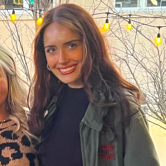 Meet your Posher, Skylar - Picture 1 of 1